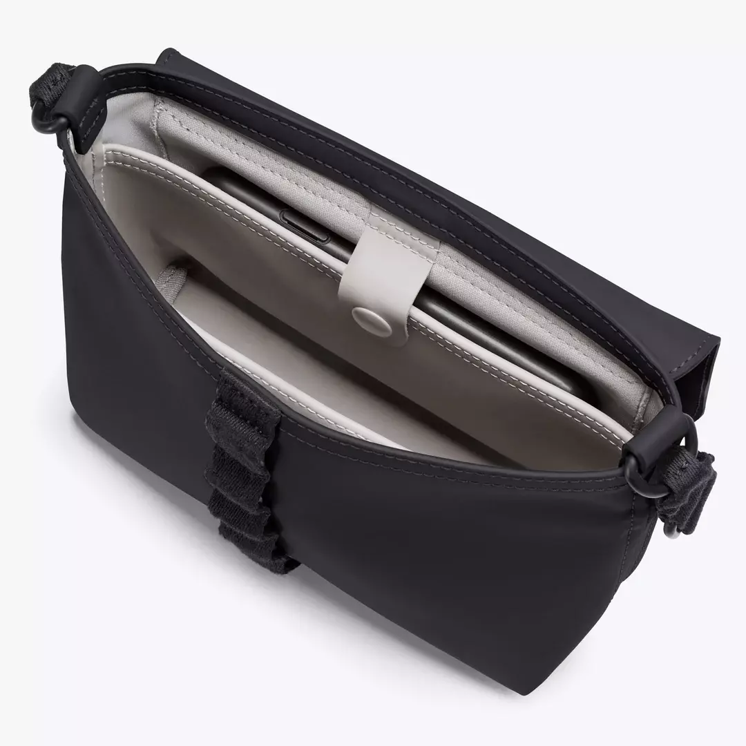 Ucon Acrobatics Yuri Lotus Infinity Black Cross Body Bag Tasche vegan schwarz